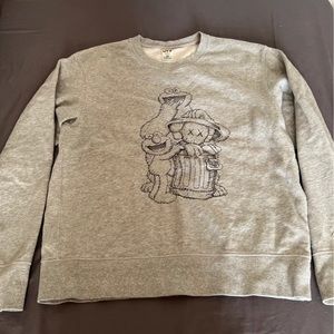 Uniqlo KAWS sweater